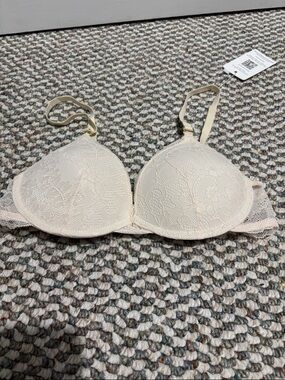 Cherries date night Lace Bra - Beige